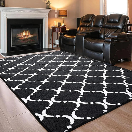Black/Gray Plush Geometric Rug